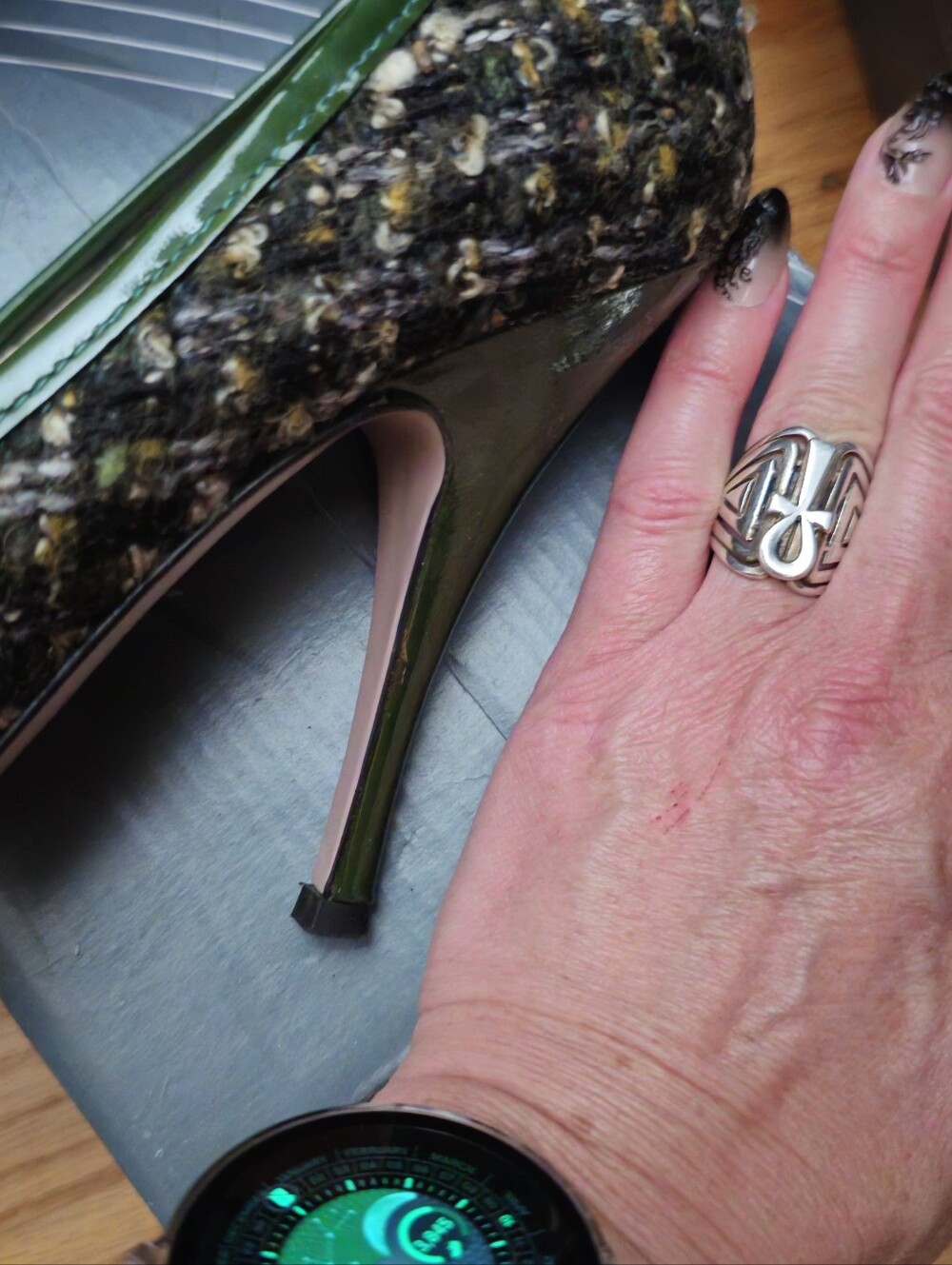 Red V Green Tweed Heels with Bow - Picture 9 of 10